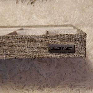 Ellen Tracy Jewelry - Jewelry Display Box mirrored Grey Ellen Tracy Jewelry - Jewelry Display Box mirrored Grey